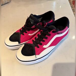 Vans TNT Advanced Prototype Black Magenta White 8 men’s/9.5 women’s NWOT